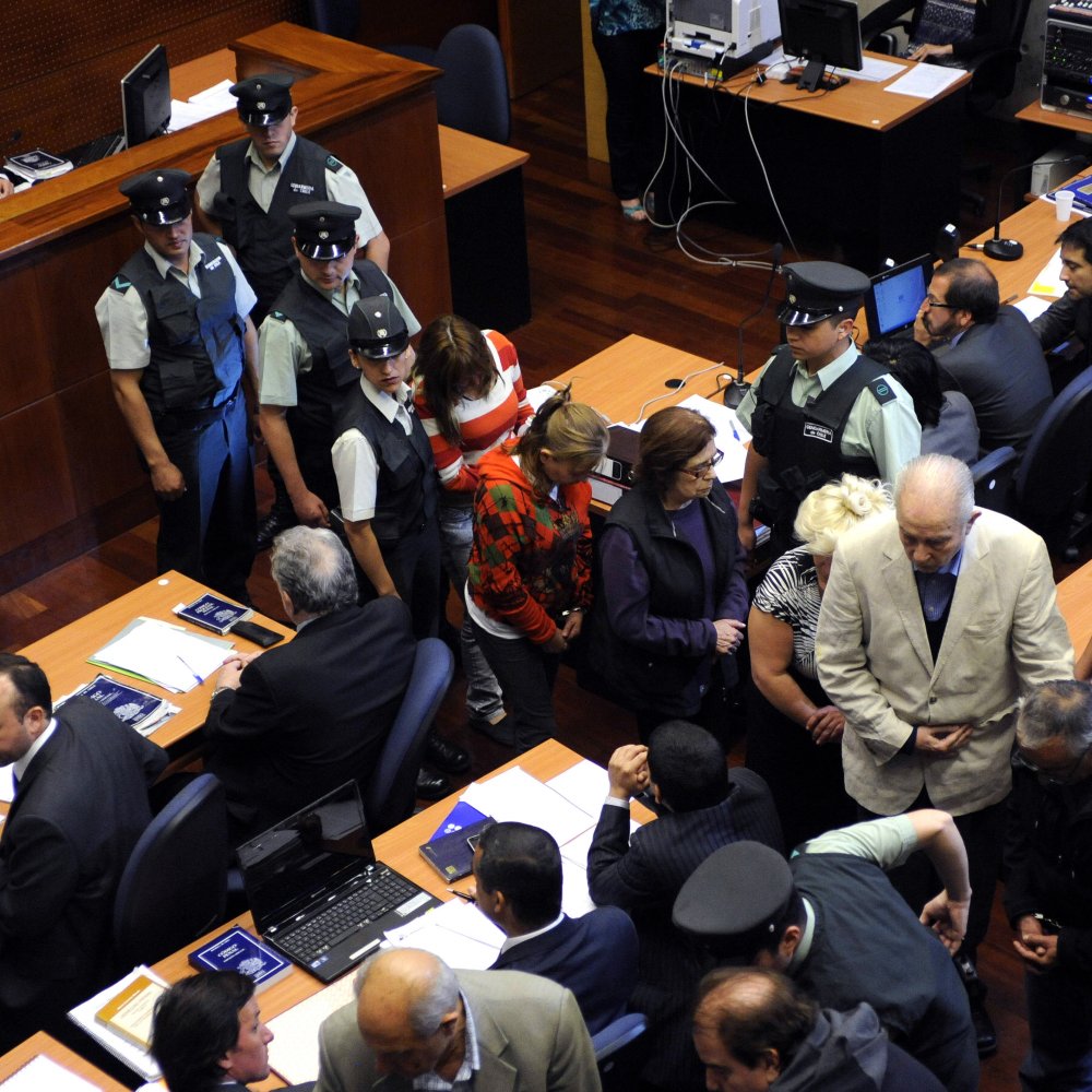 Menor explotada sexualmente dijo que entre sus clientes hubo un supuesto asesor presidencial