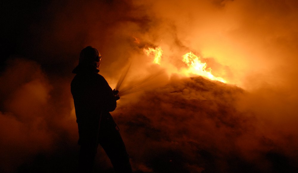 Seis personas murieron en incendio de una casa en Carahue