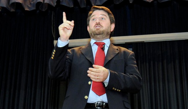 Orrego: La nueva forma de gobernar no sabe ni contar los votos