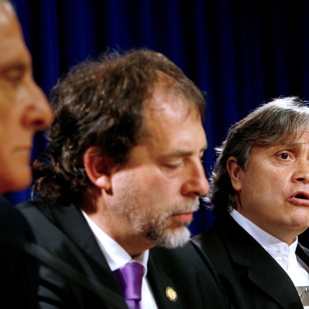 Senadores opositores acudirán al TC contra la Ley de Pesca