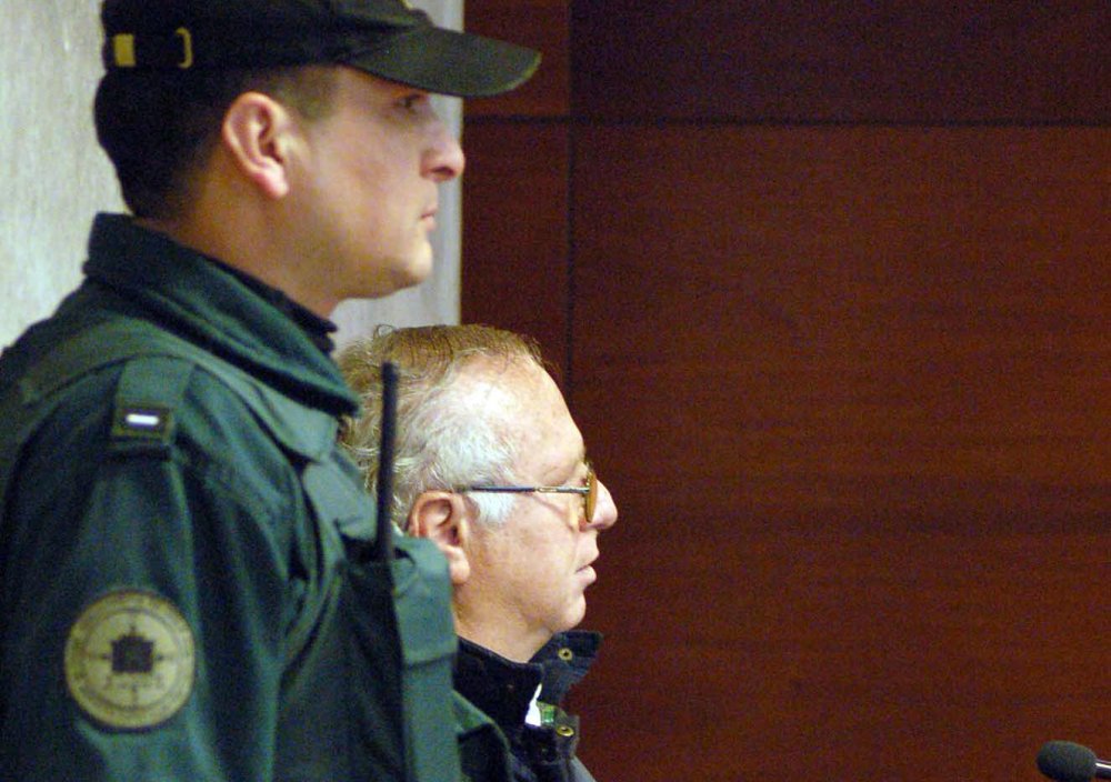 Bajan condena a Spiniak y al cura 