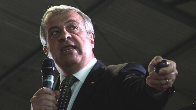 Mañalich: Rechazo del Presupuesto perjudica la vacunación contra la meningitis