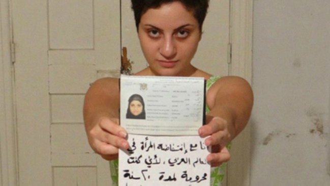 Controversia generó en Arabia Saudita joven que decidió quitarse su pañuelo