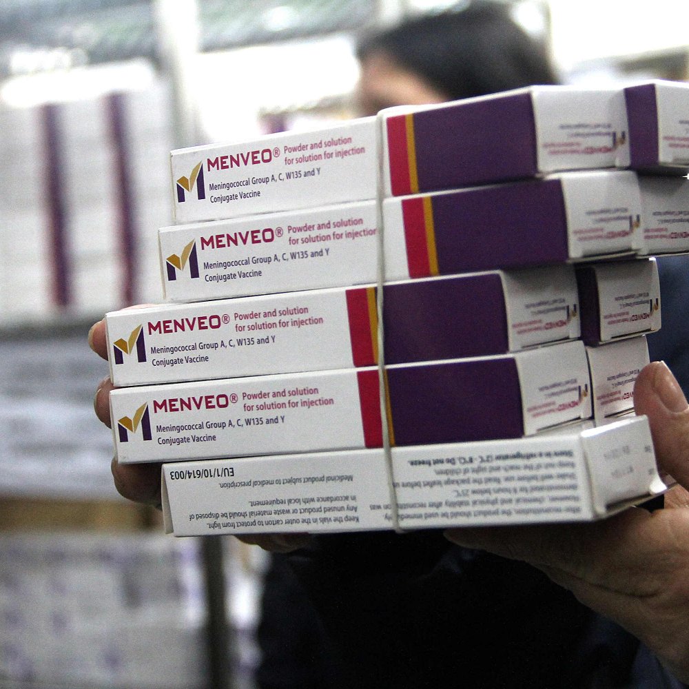 Minsal comenzó a distribuir 6.300 dosis contra la meningitis