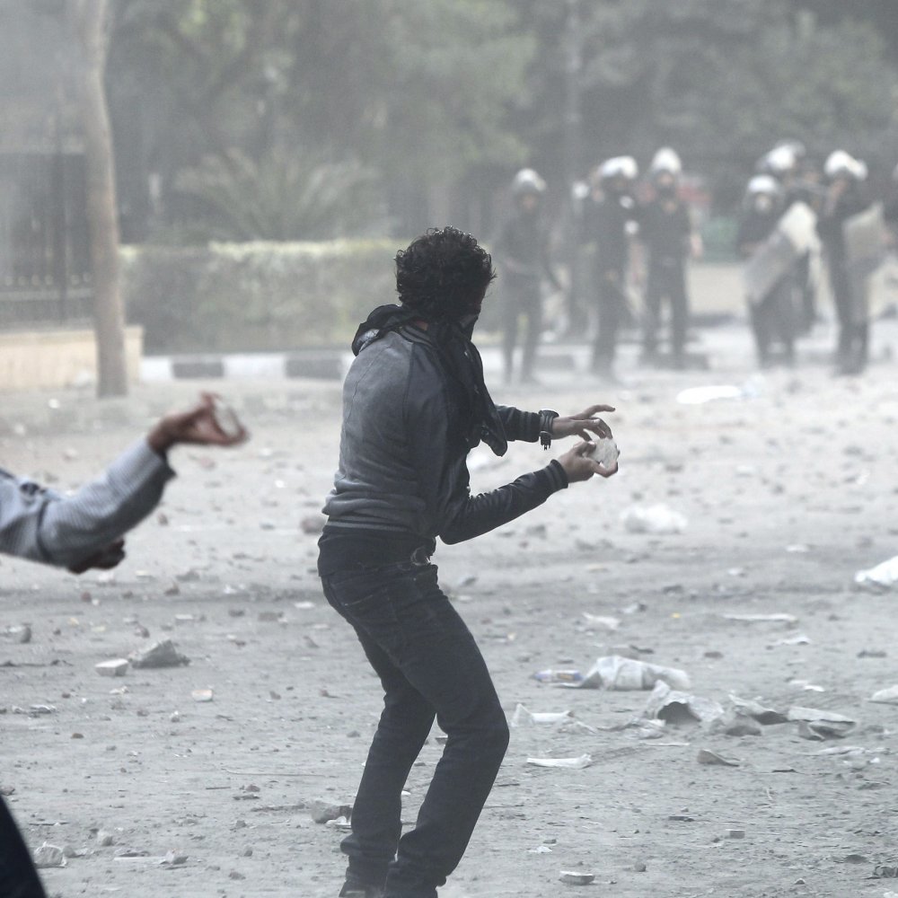 Presidente egipcio ante ola de protestas: No pretendemos concentrar los poderes