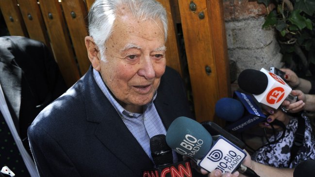 Aylwin: No me molestaría un ministro del Partido Comunista