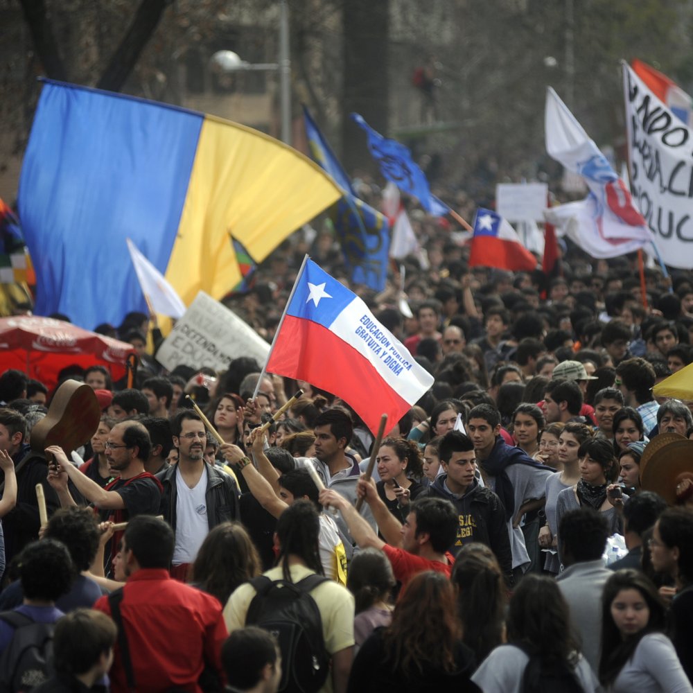 Trabajadores acusaron listas negras y fin de contratos