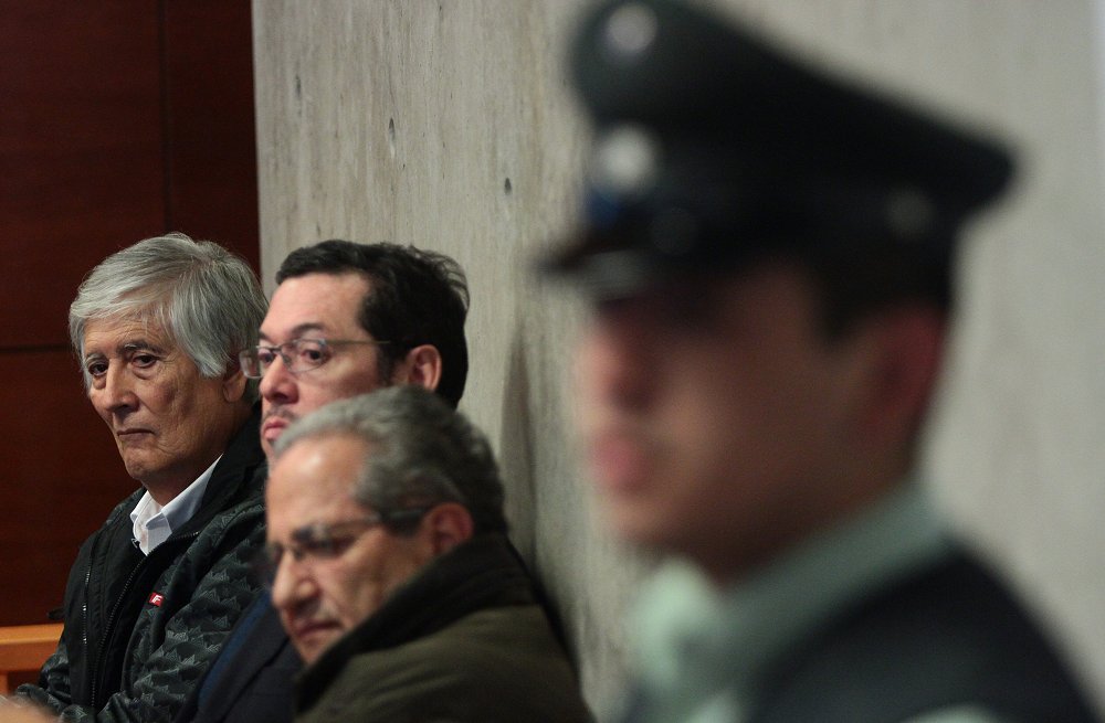 Posponen revisión de medidas cautelares para imputados del caso lucro