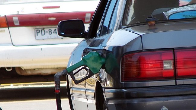 ENAP: Bencinas caerán entre dos y siete pesos por litro