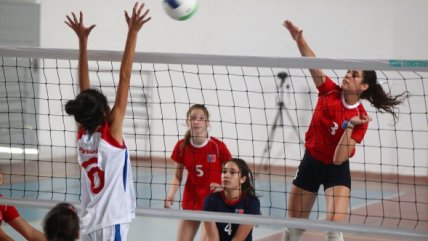 Chile obtuvo tres triunfos en primera jornada del Sudamericano Escolar