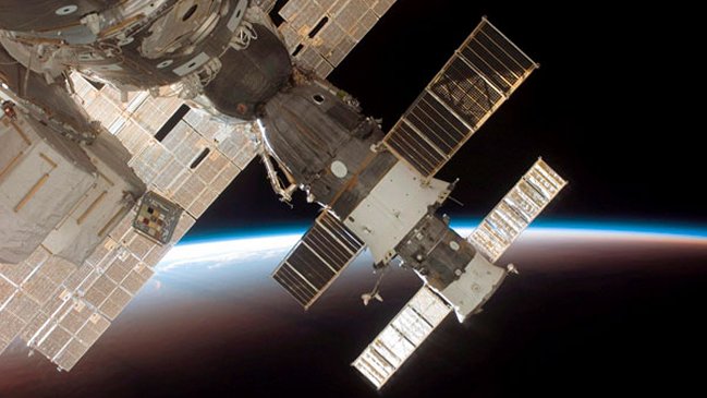 La Estación Espacial Internacional fue dañada por un impacto de un micrometeorito