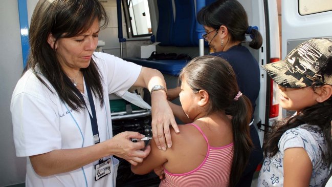 Seremi de Salud de Coquimbo espera vacunar a 42.600 niños contra la meningitis