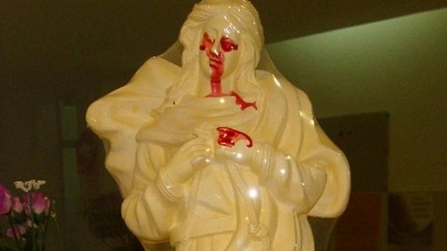 Virgen que supuestamente llora sangre provoca revuelo en localidad argentina