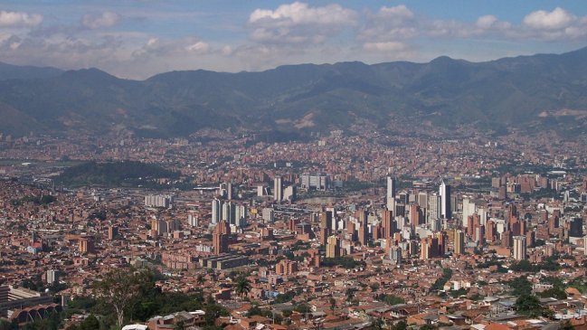 Colombia: Hombre vive hace 22 años en una alcantarilla