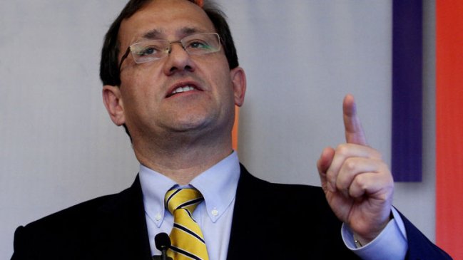 Beyer confirmó que el Mineduc investigará la UPV