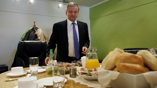 Larraín y caída del IPC: La marraqueta cunde más