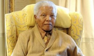Nelson Mandela fue hospitalizado para realizarse exámenes