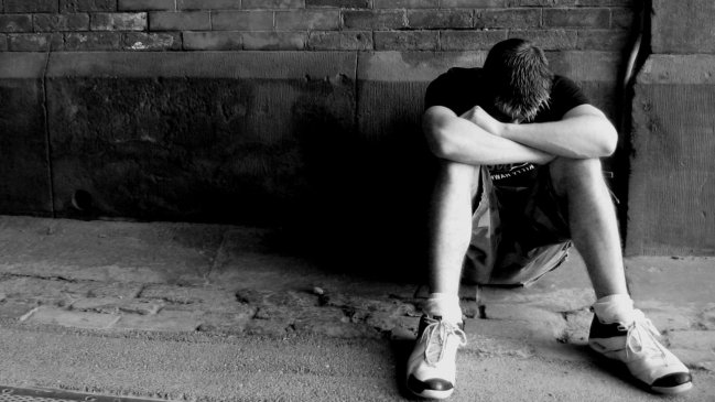 Chile ocupa segundo lugar mundial en aumento de suicidios adolescentes