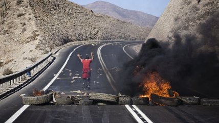 Habitantes de Freirina mantienen bloqueos: 