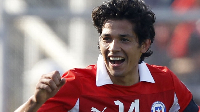 Jorge Sampaoli se reunió con Matías Fernández tras la práctica de Fiorentina