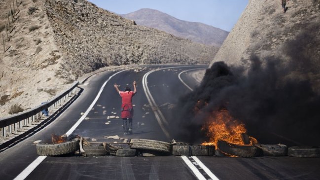 Huasco es escenario de enfrentamientos entre vecinos y carabineros