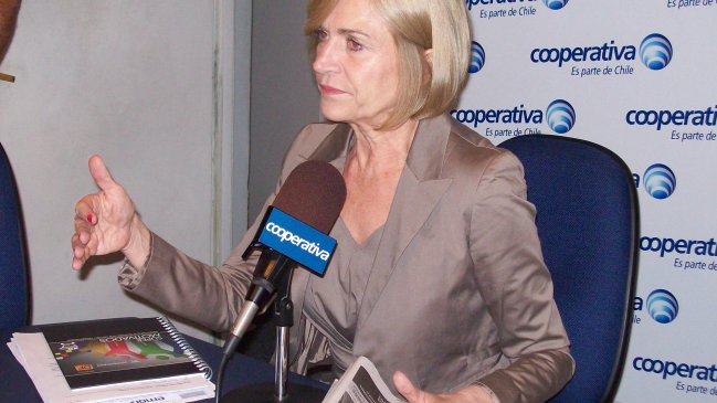 La ministra Matthei conversa con El Diario de Cooperativa