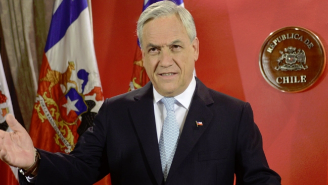Piñera alabó defensa chilena en La Haya y llamó a Perú a 
