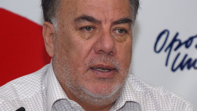 Andrade refutó a Enríquez-Ominami y enfatizó que sí lo invitaron a primarias