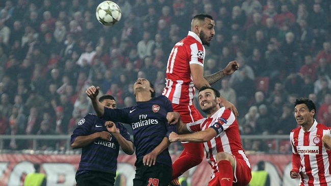 Pablo Contreras fue titular en un nuevo triunfo de Olympiakos
