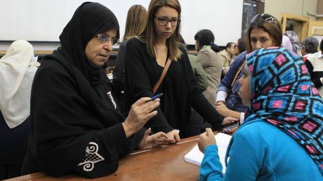 Oposición denuncia irregularidades en votación del referéndum en Egipto
