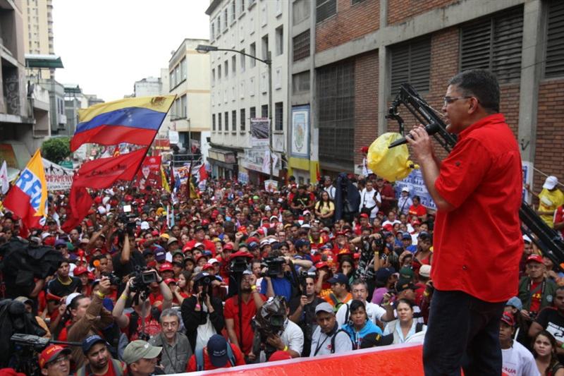 Salud de Hugo Chávez marca elecciones regionales en Venezuela