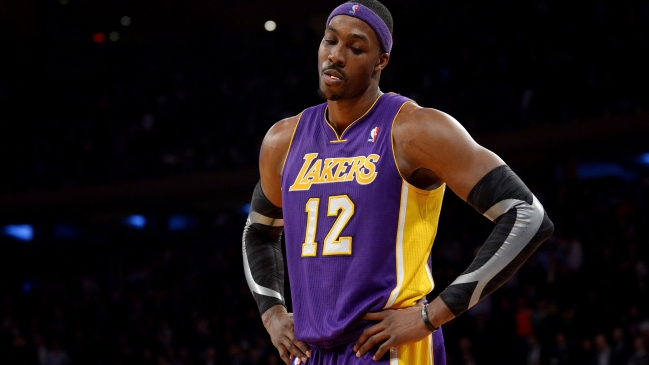 Los Angeles Lakers superó claramente a Philadelphia 76ers