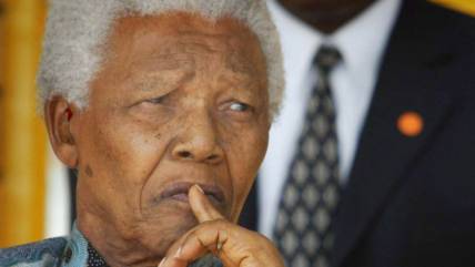 Mandela mejora tras operación para extraerle cálculos biliares