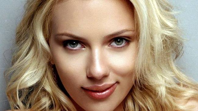 Hacker que robó fotos de Scarlett Johansson desnuda fue condenado a 10 años de cárcel