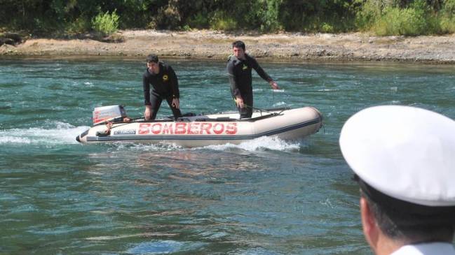Dos hermanos fallecieron tras volcar su bote en el Río Toltén