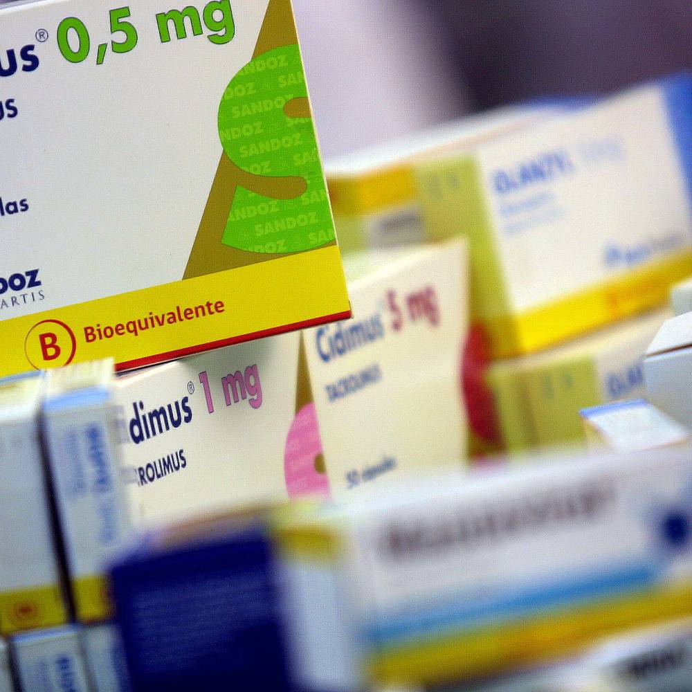 Decreto presidencial obligará a farmacias a disponer de todos los medicamentos bioequivalentes