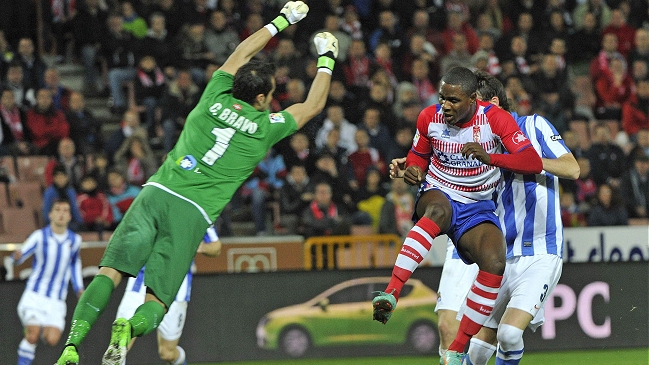 Real Sociedad de Claudio Bravo y Sevilla de Gary Medel se enfrentan en España