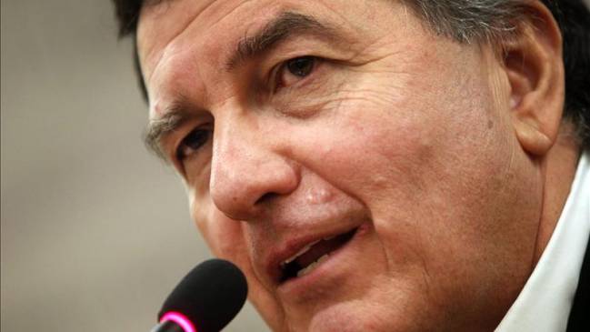 Libro de Roberto Ampuero se ubicó entre lo mejor del año en Estados Unidos