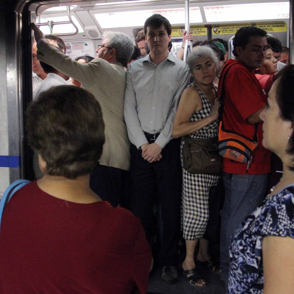 Metro reconoció de retraso de hasta 30 minutos en la Línea 5