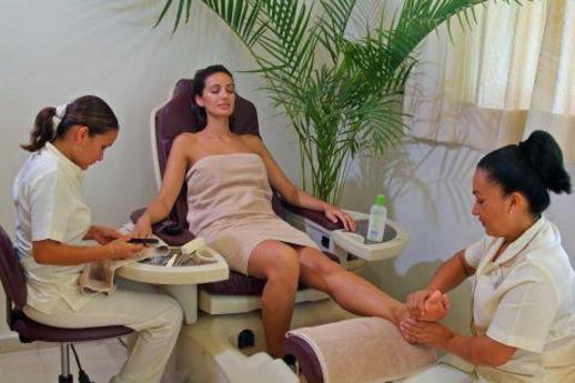 Funcionarias chinas malversaban fondos en tratamientos de belleza y cosméticos