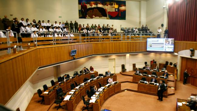 Oposición presentó requerimiento contra la Ley de Pesca