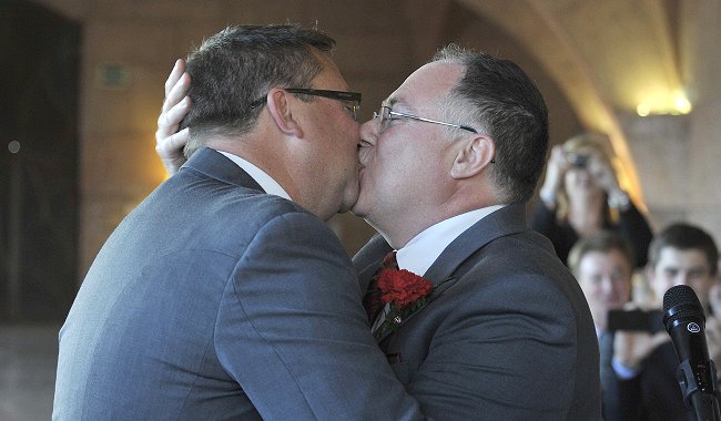 Australia tiene a su primer diputado homosexual casado