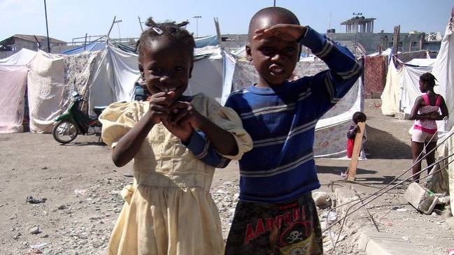 Más de 360 mil haitianos viven en campamentos a tres años del terremoto