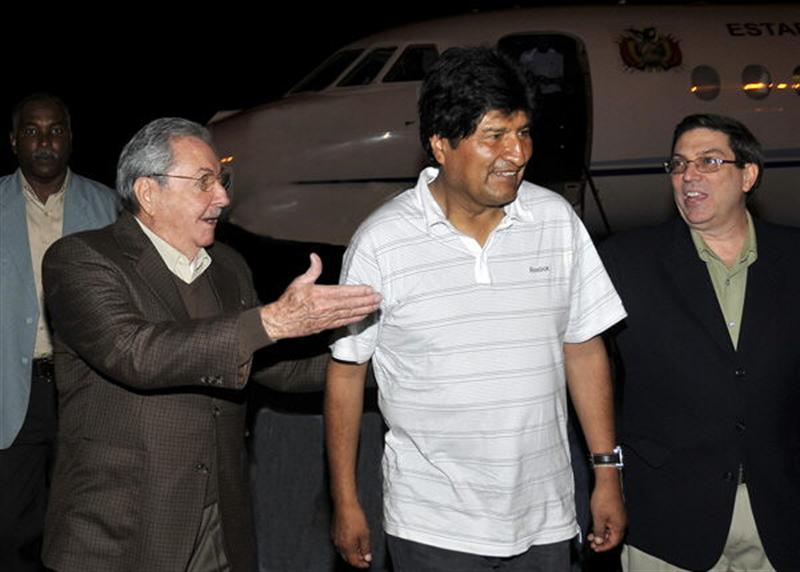 Evo Morales ya está en Cuba para visitar a Hugo Chávez