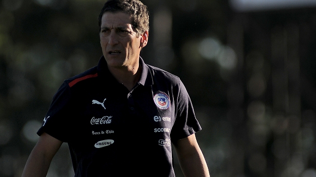 Salas reconoció que es muy complicado que Henríquez juegue el Sudamericano sub 20