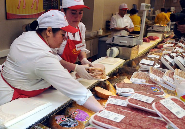 Sernac detectó diferencias de hasta siete mil pesos de precios en canastas de fin de año en Santiago