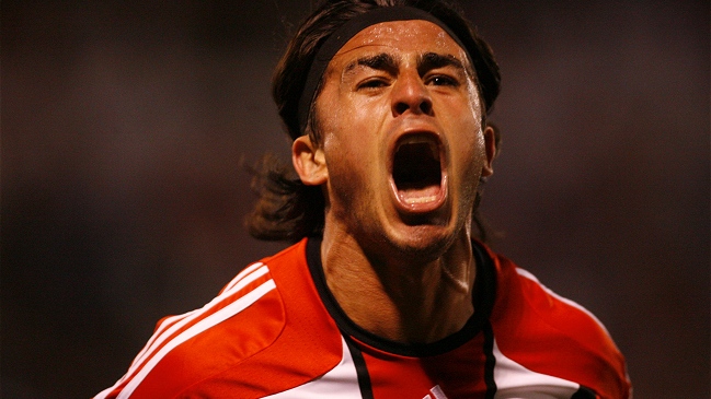 Unión Española tiene interés en sumar a ex delantero de River Plate