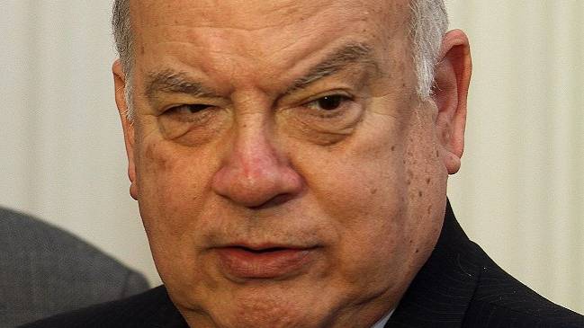 Insulza llega a Chile y podría definir candidatura senatorial