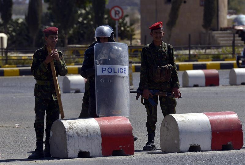 Agente secreto de la policía yemení murió tiroteado por desconocidos