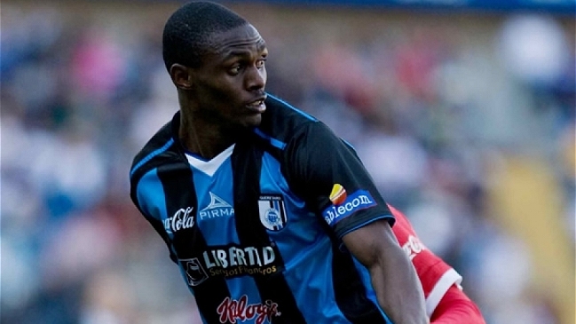 Colo Colo piensa en el colombiano Efraín Cortés para reforzar su zaga